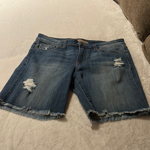 Gently Loved Women's Blue Denim Shorts by JOE’S - Picture 1 of 9